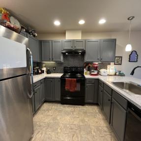 5048 Ralston I-Kitchen