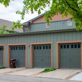 3295 Big Horn Street Car Garage