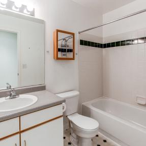 3840 Colorado Bath 2