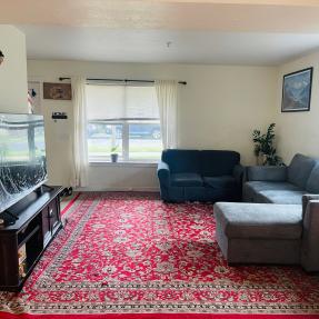 4573 Sunnyside Livingroom space