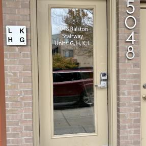 02 - 5048 Ralston K - Exterior front entrance