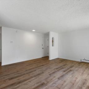 3335 Chisholm Trl 202 - Entryway and living room