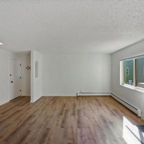 3335 Chisholm Trl 202 - Living Room