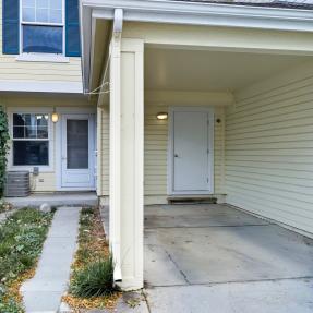 3970 Colorado Ave Boulder - Cover porch area