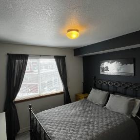 16 - 5048 Ralston K - Bedroom