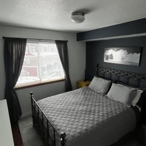 17 - 5048 Ralston K - Bedroom