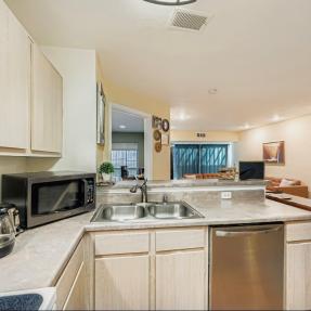 2510 Taft Dr 312 - Kitchen