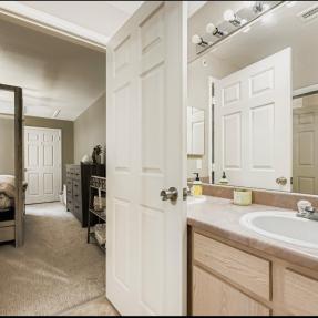 2510 Taft Dr 312 - End suite primary bathroom