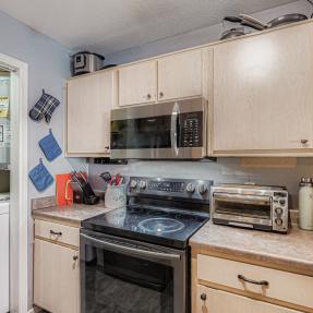 2510 Taft Dr 205 - Kitchen