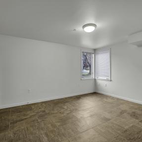 14-4730 Holiday Dr #101-bedroom