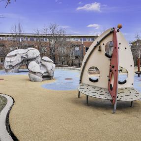 24-4730 Holiday Dr #101-nearby park with playground