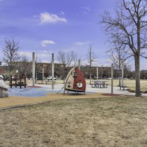 25-4730 Holiday Dr #101-nearby park with playground