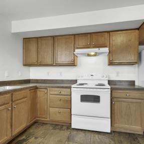 6-4730 Holiday Dr #101-kitchen