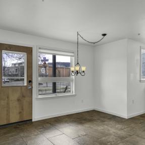 9-4730 Holiday Dr #101-eat in dining area