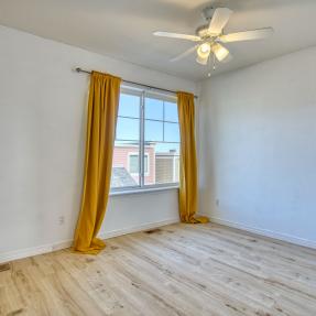 1045 Laramie Unit F room