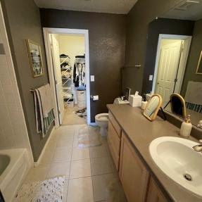 3683 Pinedale St Unit F - Bathroom two