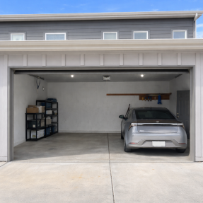 4591 Sunnyside Place car garage