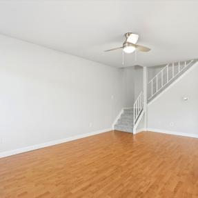 09-3315 Talisman Ct C-living room