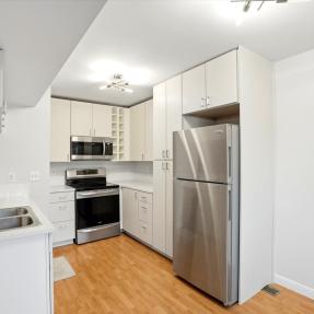 15-3315 Talisman Ct C-kitchen