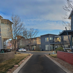 4710 Holiday 101-exterior