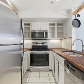 1480 Quince Ave Unit 201 Kitchen