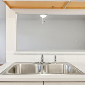 19-3315 Talisman Ct C-kitchen looking to living room