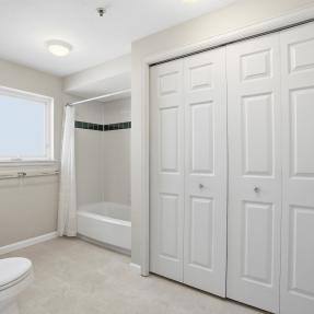 1480 Quince Ave Unit 201 Bathroom