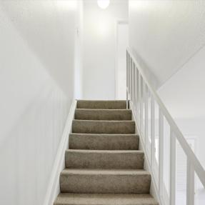 24-3315 Talisman Ct C-stairway