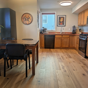 4710 Holiday 101-kitchen and dining area