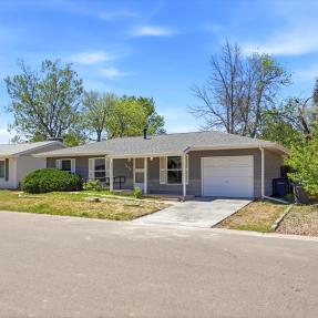 1585 Sagrimore Cir - front