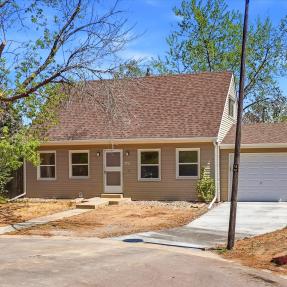775 Bedivere Cir - Front View side