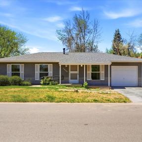 1585 Sagrimore Cir front