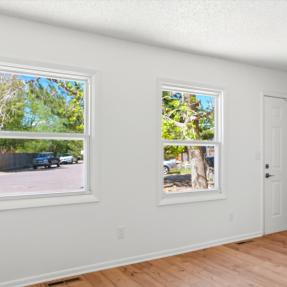 775 Bedivere Cir - Living area space view