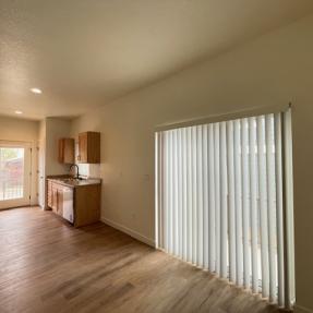 4511 West Ct-dining area