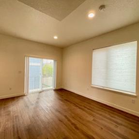4511 West Ct-dining and living area