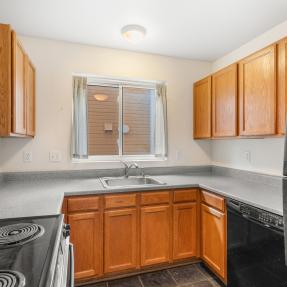 2612 Thornbird Pl - Kitchen Counters