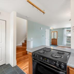 2612 Thornbird Pl - Kitchen Counters