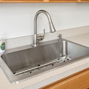 775 Bedivere Cir - Kitchen sink