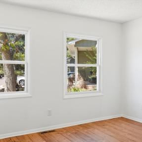 775 Bedivere Cir - Livingroom space area
