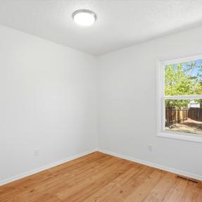 775 Bedivere Cir - Bedroom space