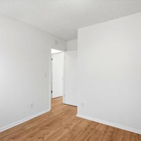 775 Bedivere Cir - Bedroom space