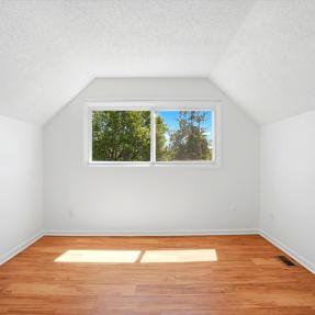 775 Bedivere Cir - Bedroom with large windows