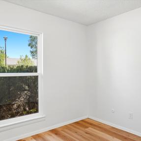 1585 Sagrimore Cir window in the room