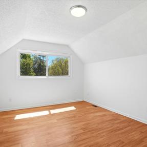 775 Bedivere Cir - Bedroom with large windows