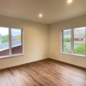 4461 West Court  - Livingroom area