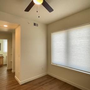 951 Cherry Ave B - Dining space