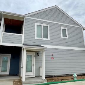 951 Cherry Ave B - Front of home