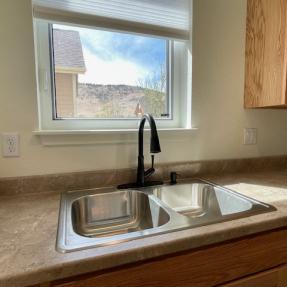 951 Cherry Ave B - Kitchen sink