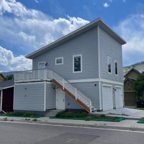 4461 West Ct - Side outside view