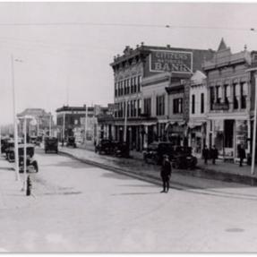1400 block of Pearl Street. Circa 1917